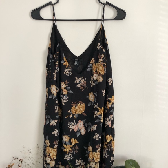Forever 21 floral mini dress - Picture 2 of 5